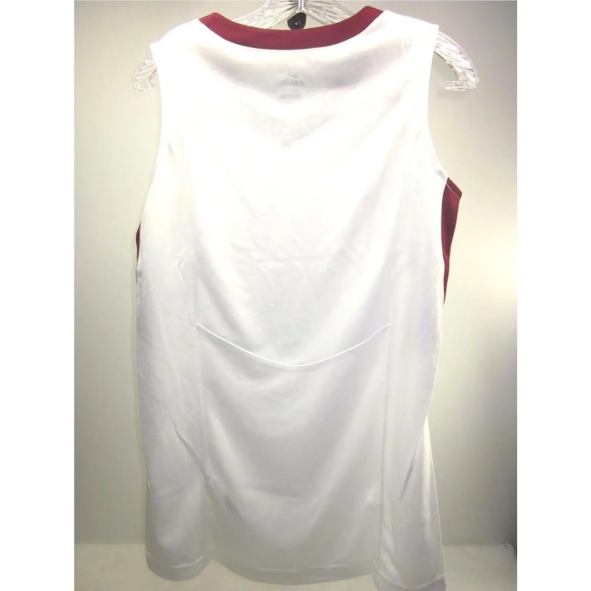 Nike clothing - white/cardinal red (UPC: 676556726048) 1