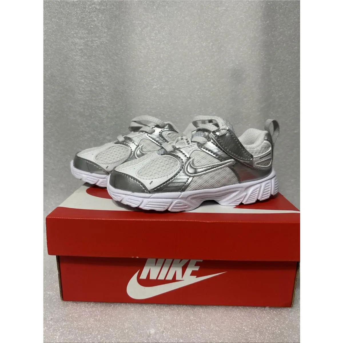 Nike shoes - Nike V5 RNR - RNR - White 1