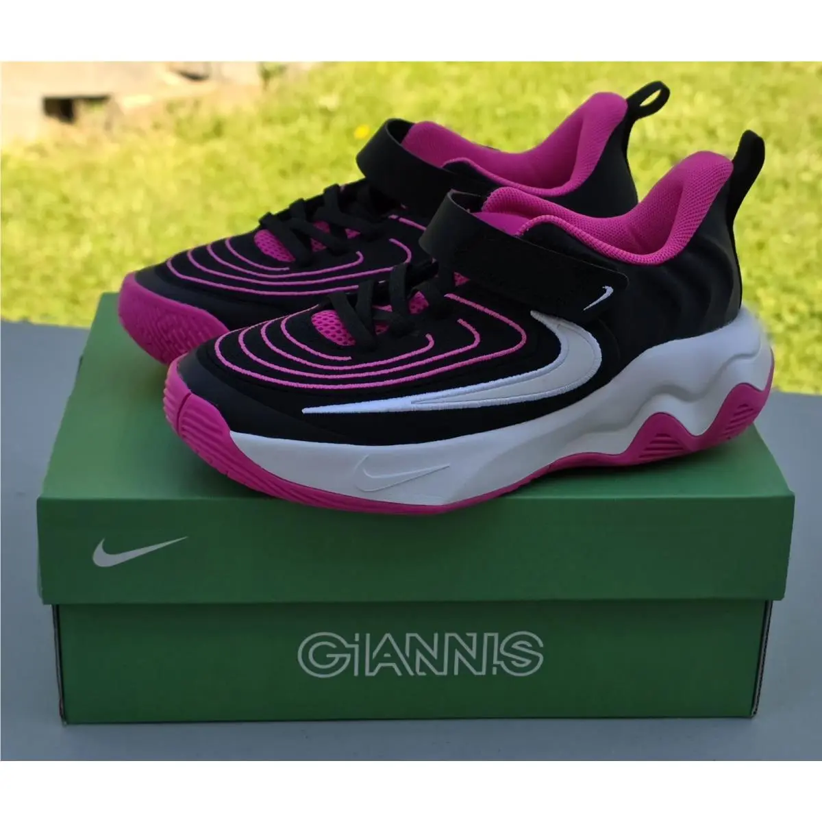Giannis Immortality Pc Black White Fuchsia Basketball Shoes Child 13.5 by Nike