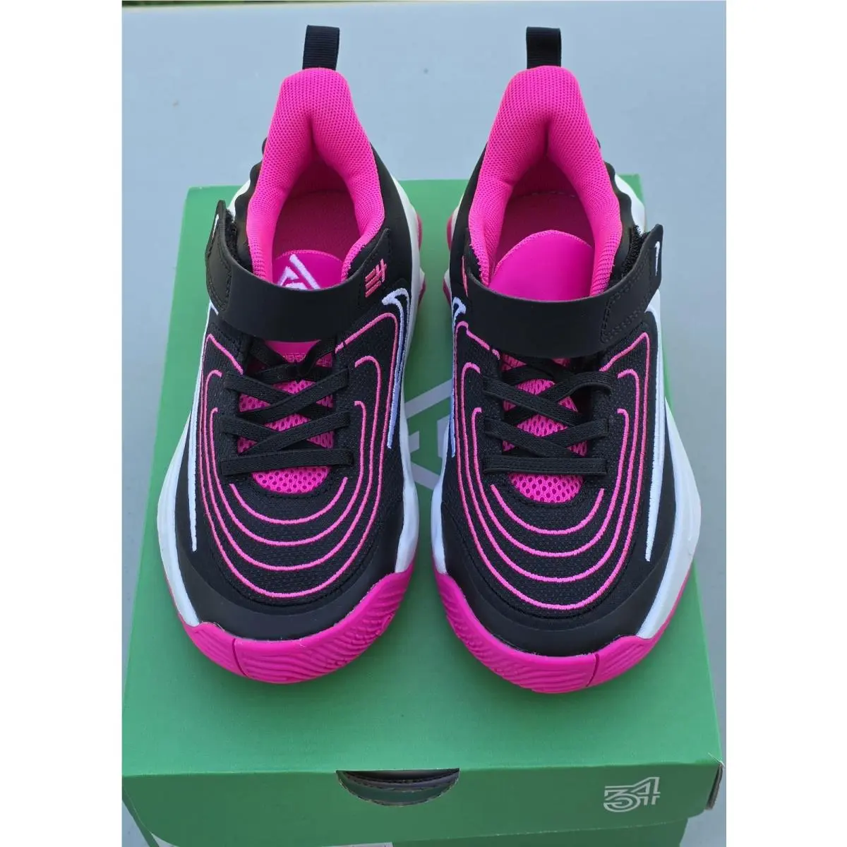 Nike shoes - Black 0