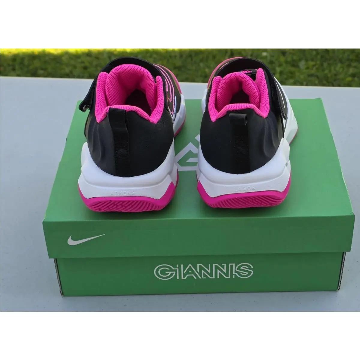 Nike shoes - Black 3