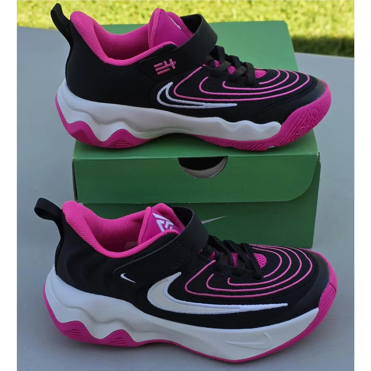Nike shoes - Black 5
