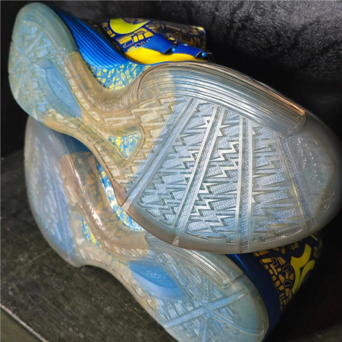 Nike shoes - KD IV - 473679 703 - Yellow 4