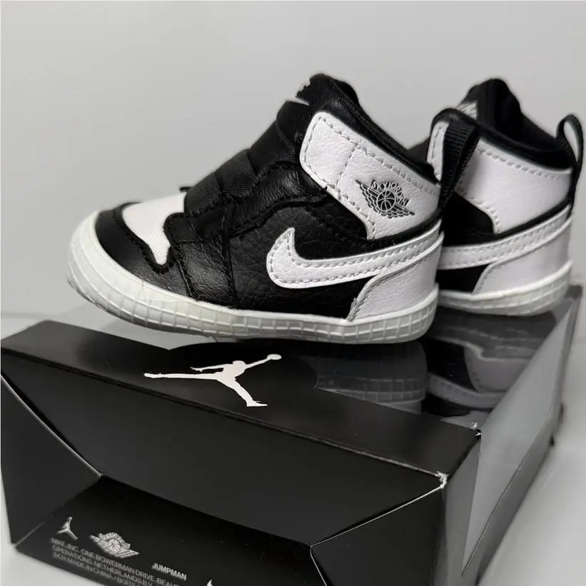 Nike shoes - Black 0