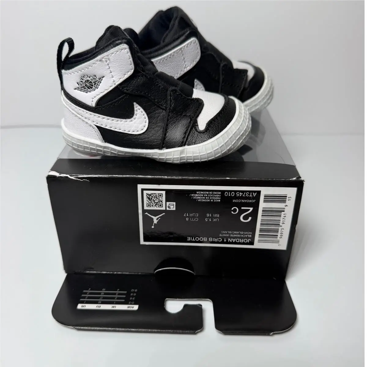 Nike shoes - Black 2