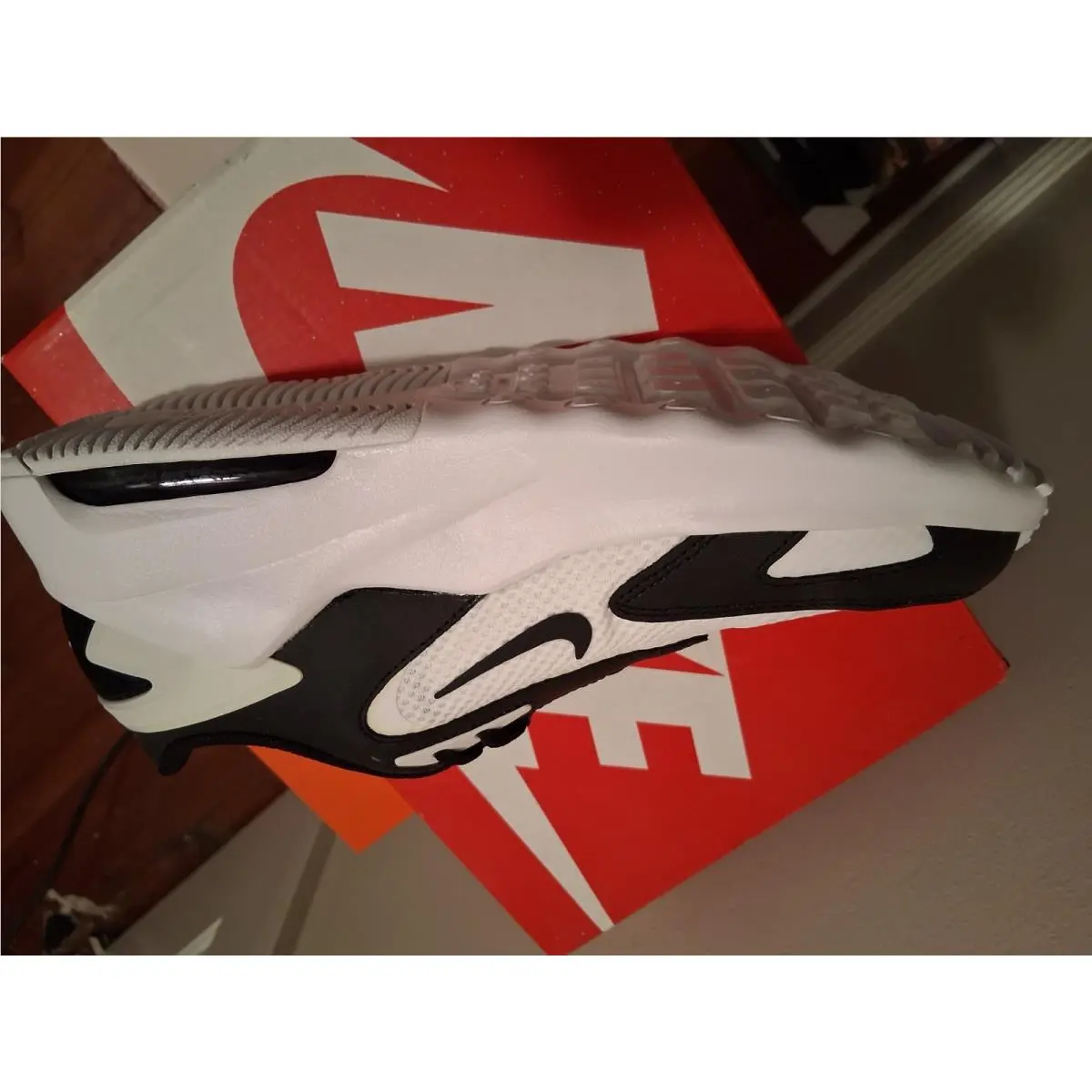 Nike shoes - White 3