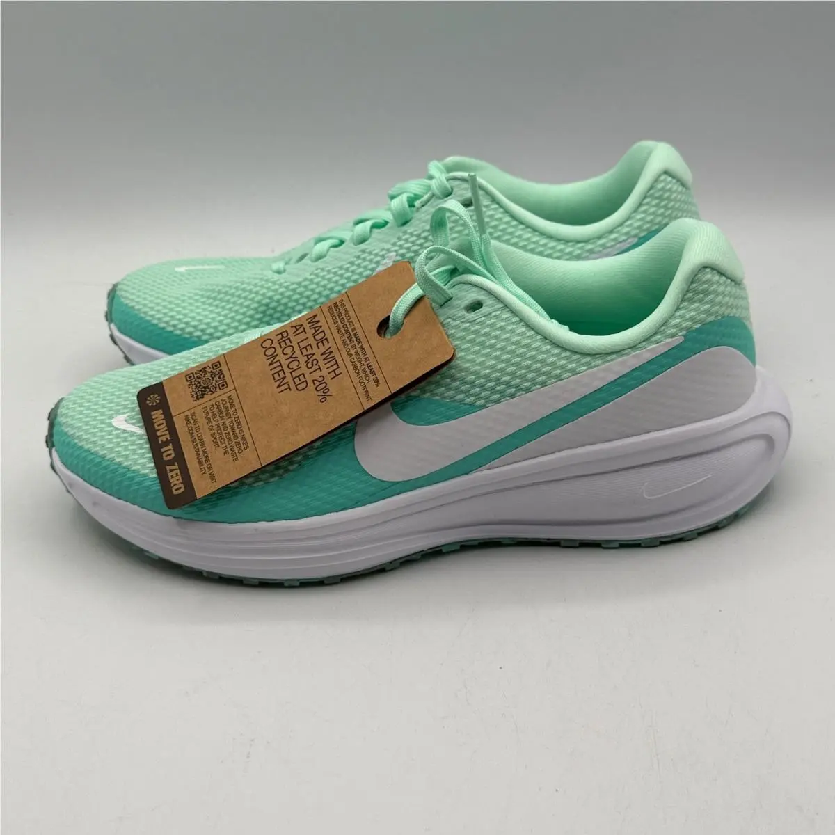 Nike shoes - Nike Revolution 8 - Revolution - Green 1