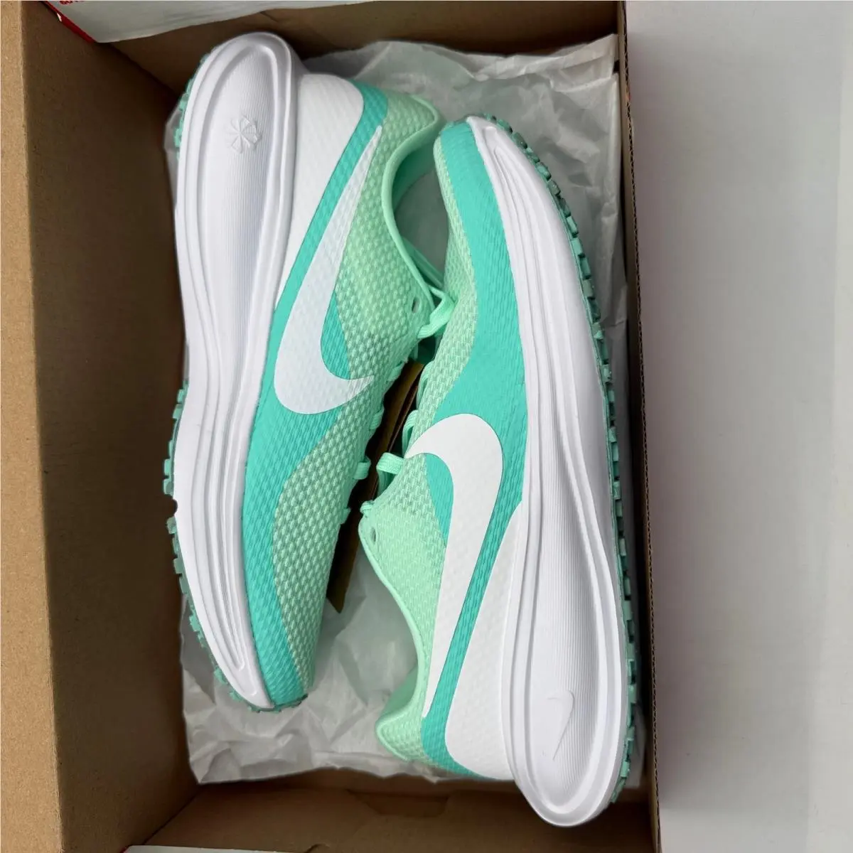 Nike shoes - Nike Revolution 8 - Revolution - Green 4