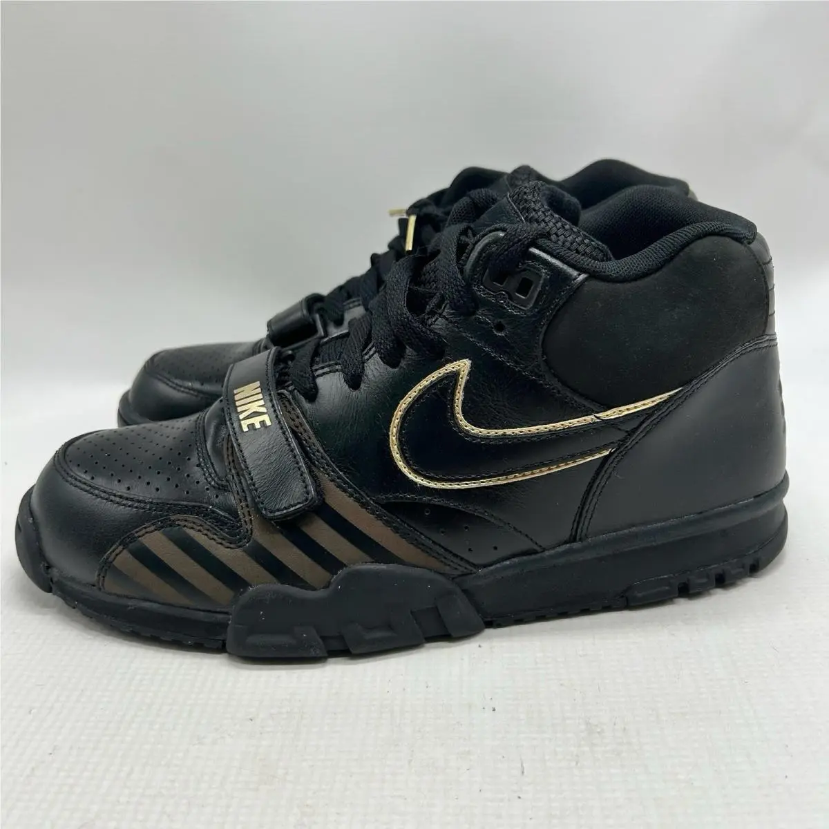 Nike shoes - Nike Air Trainer 1 Mid - 532303-090 - Black 3