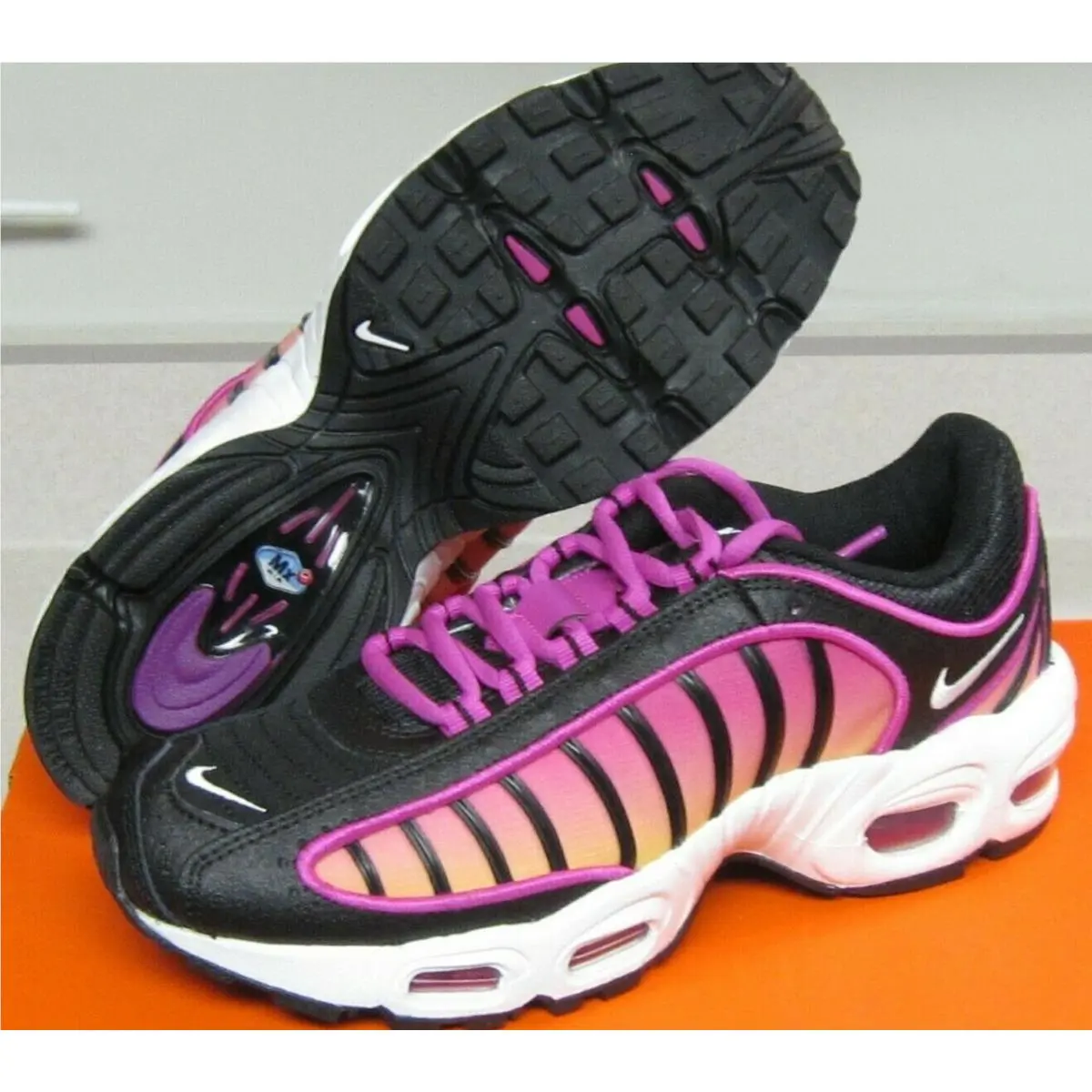 Air Max Tailwind IV Women`s Running Shoes Size 7 by Nike