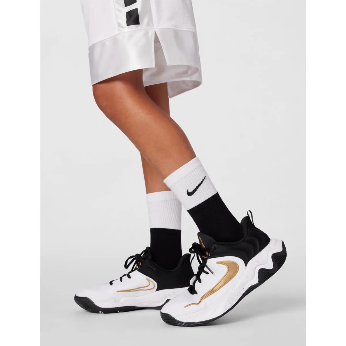 Nike shoes - Black (UPC: 198483571183) 0