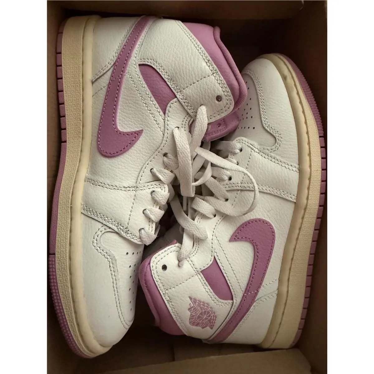Wmns Air Jordan 1 Mid Sail/orchid/muslin Women’s 6.5 – /  Ref by Nike