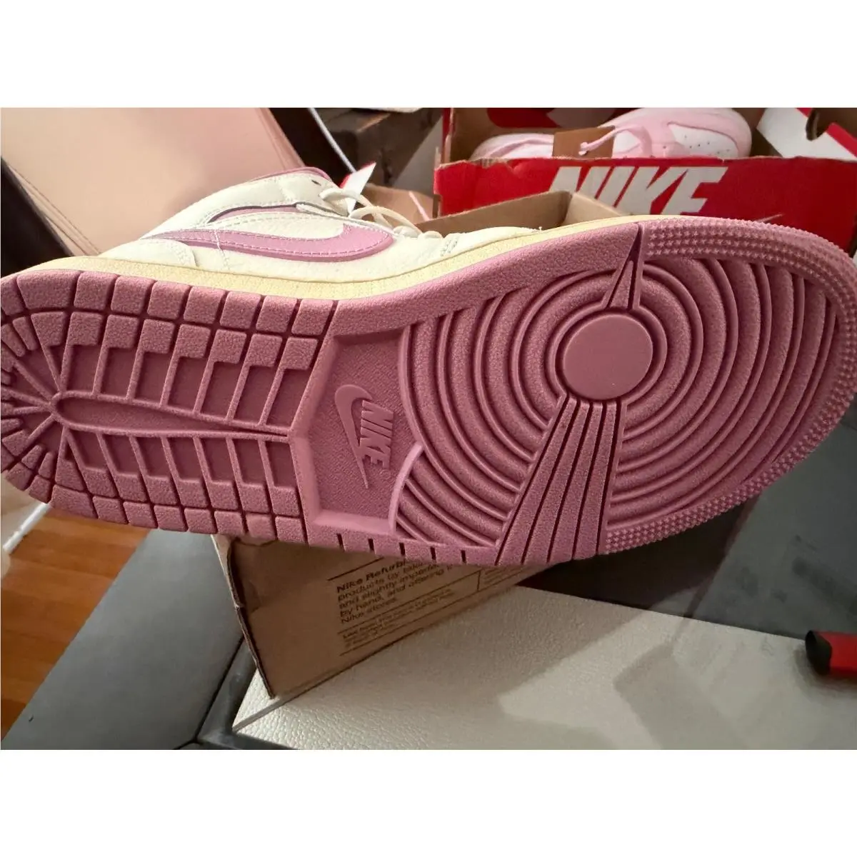 Nike shoes - Nike Wmns - Wmns - o 1