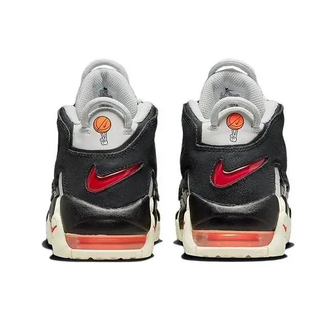 Nike shoes - White 3