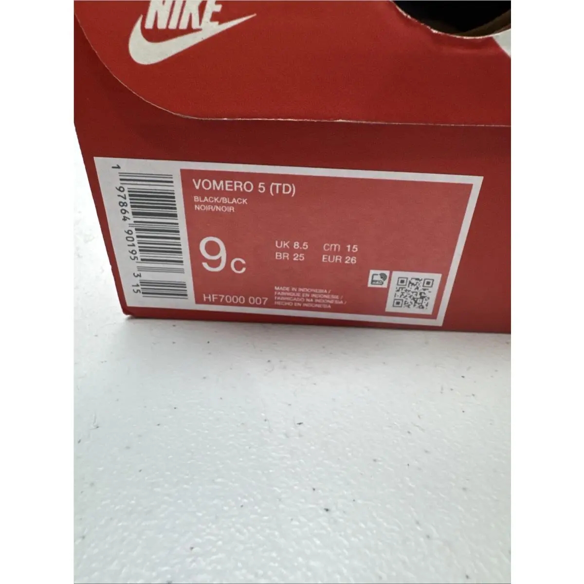 Nike shoes - Black (UPC: 0197864901953) 12