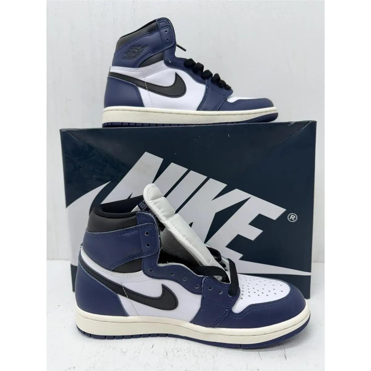Nike shoes - AIR JORDAN 1 RETRO HIGH OG - Multi-Color (UPC: 196608236160) 0