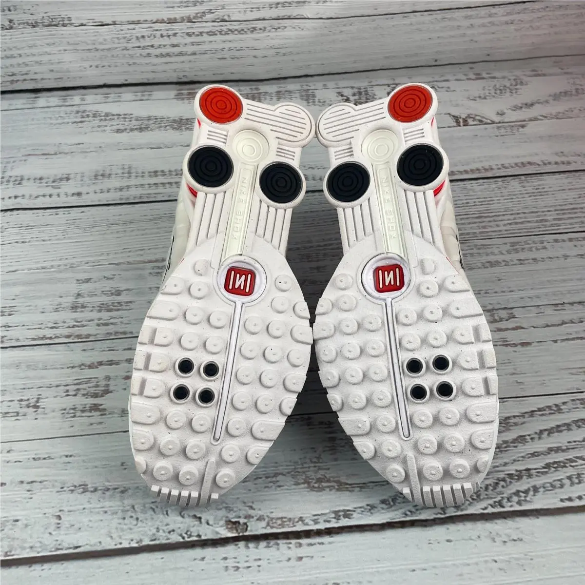 Nike shoes - Nike Shox R4 - Shox - White (UPC: 197862794960) 6