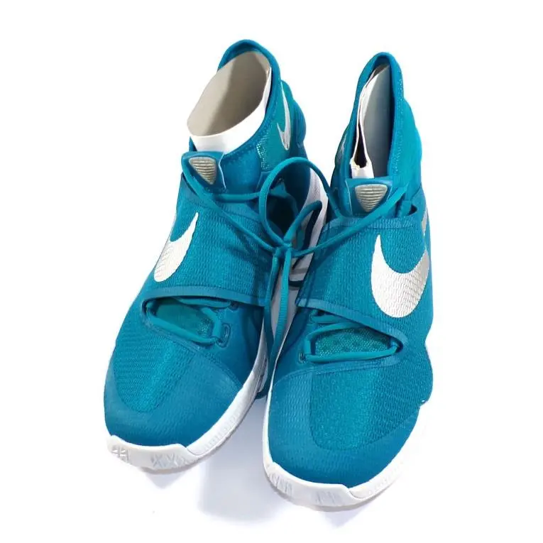 2015  Zoom Hyperrev Charlotte Hornets Team Issued  Hyperrev Size 15.5 by Nike