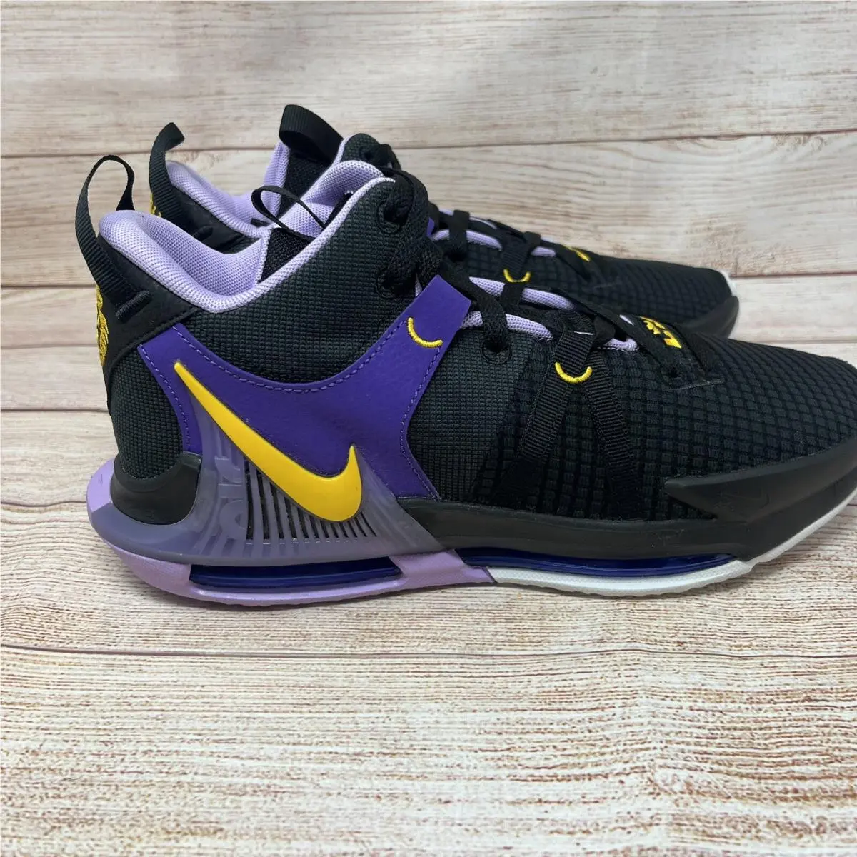 Nike shoes - Lebron Witness VII - Lebron Witness VII - Black (UPC: 196152199102) 0