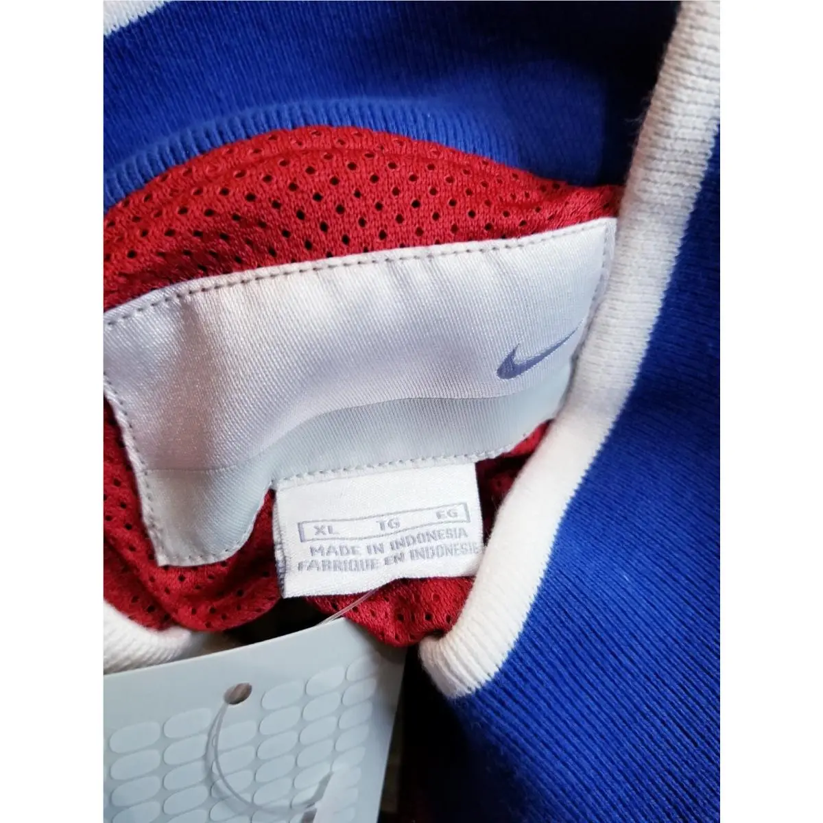 Nike clothing - Nike Monagram - Monagram - Red 3