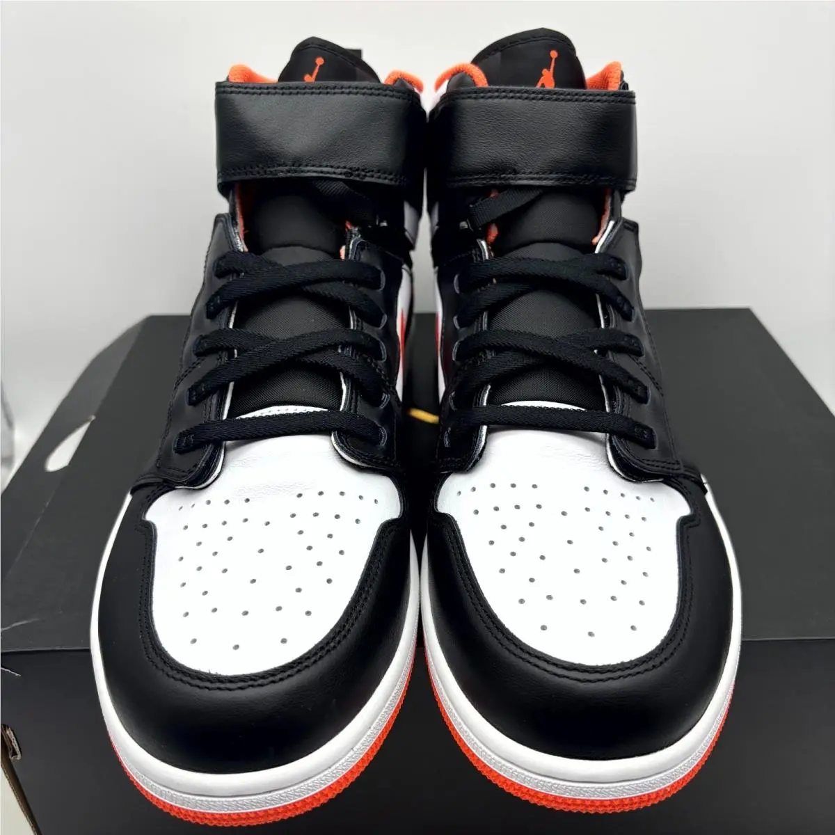Nike shoes - Nike Air Jordan 1 High FlyEase CQ3835-008 - CQ3835-008 - White (UPC: 194953258431) 1