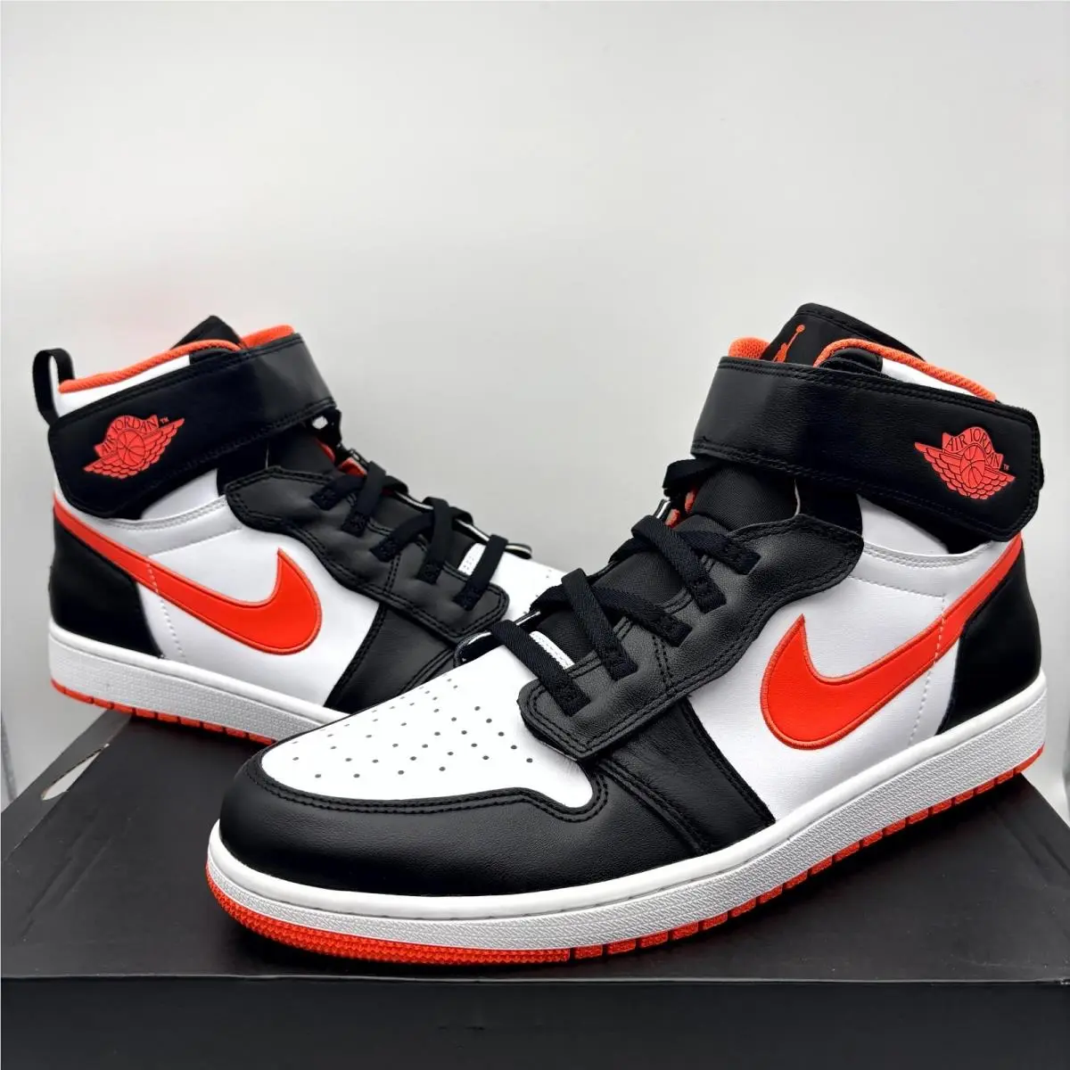 Nike shoes - Nike Air Jordan 1 High FlyEase CQ3835-008 - CQ3835-008 - White (UPC: 194953258431) 4