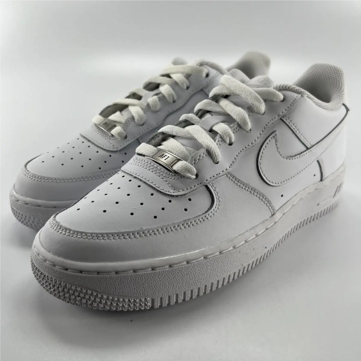 Air Force 1 Low LE Triple White GS FV5951-111 Kids Size 7Y Sneakers by Nike