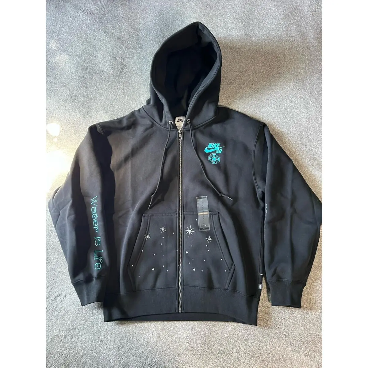 Nike clothing - Black (UPC: 0196976339777) 1