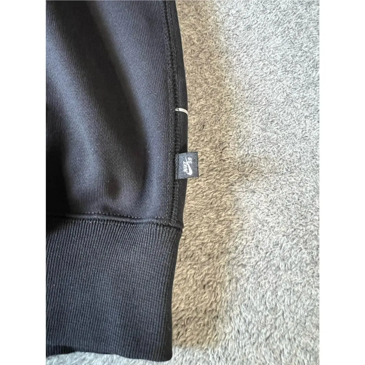 Nike clothing - Black (UPC: 0196976339777) 5