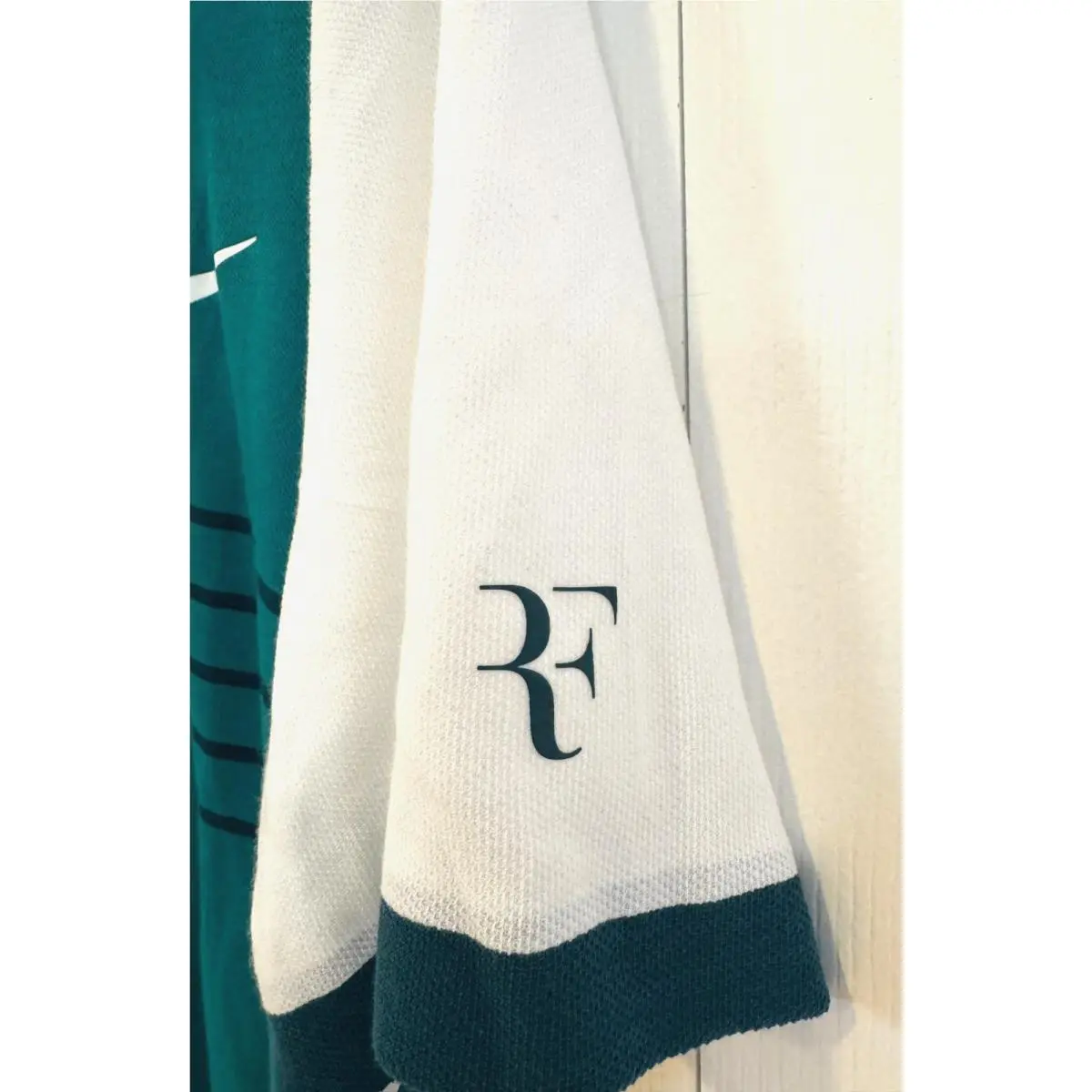 Nike clothing - Nike Men`s Advantage Premier RF Striped Polo - Radiant Emerald w/White (UPC: 885179434821) 1