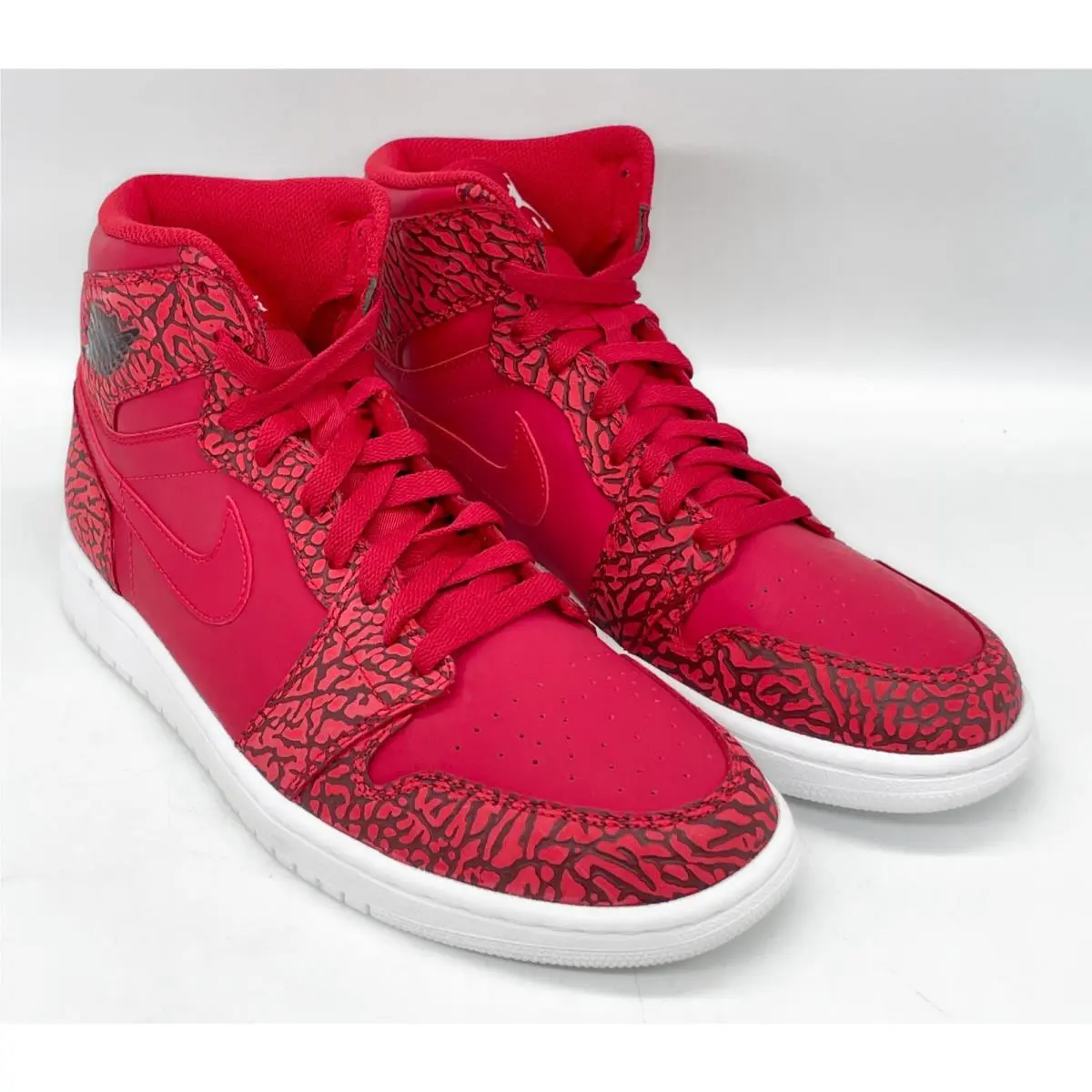 Nike shoes - Air Jordan 1 Retro High - 839115600 - Red 0