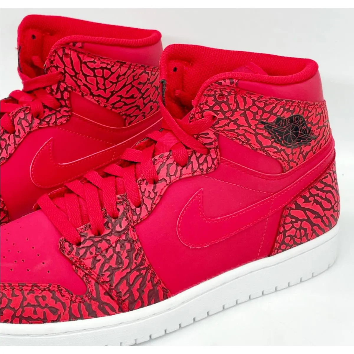 Nike shoes - Air Jordan 1 Retro High - 839115600 - Red 3
