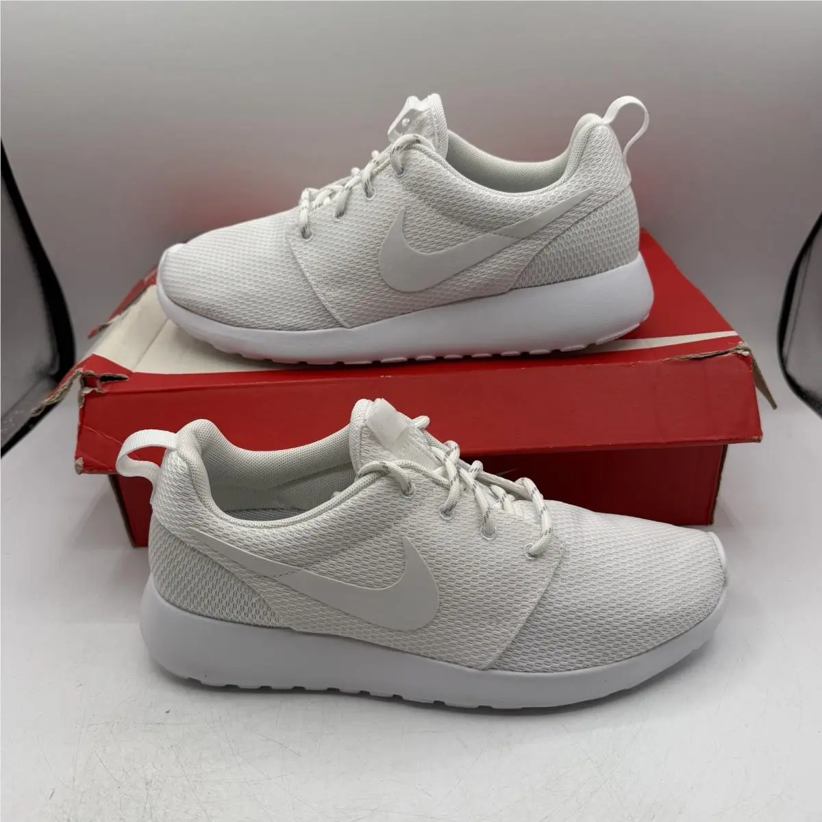 Roshe One Running Shoes Womens Sz 8 White/white Sneakers 511882-111 by Nike