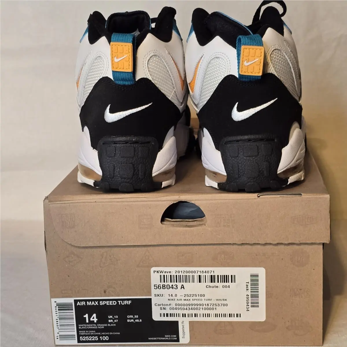 Nike shoes - Nike Air Max Speed Turf - 525225 100 - Orange 0