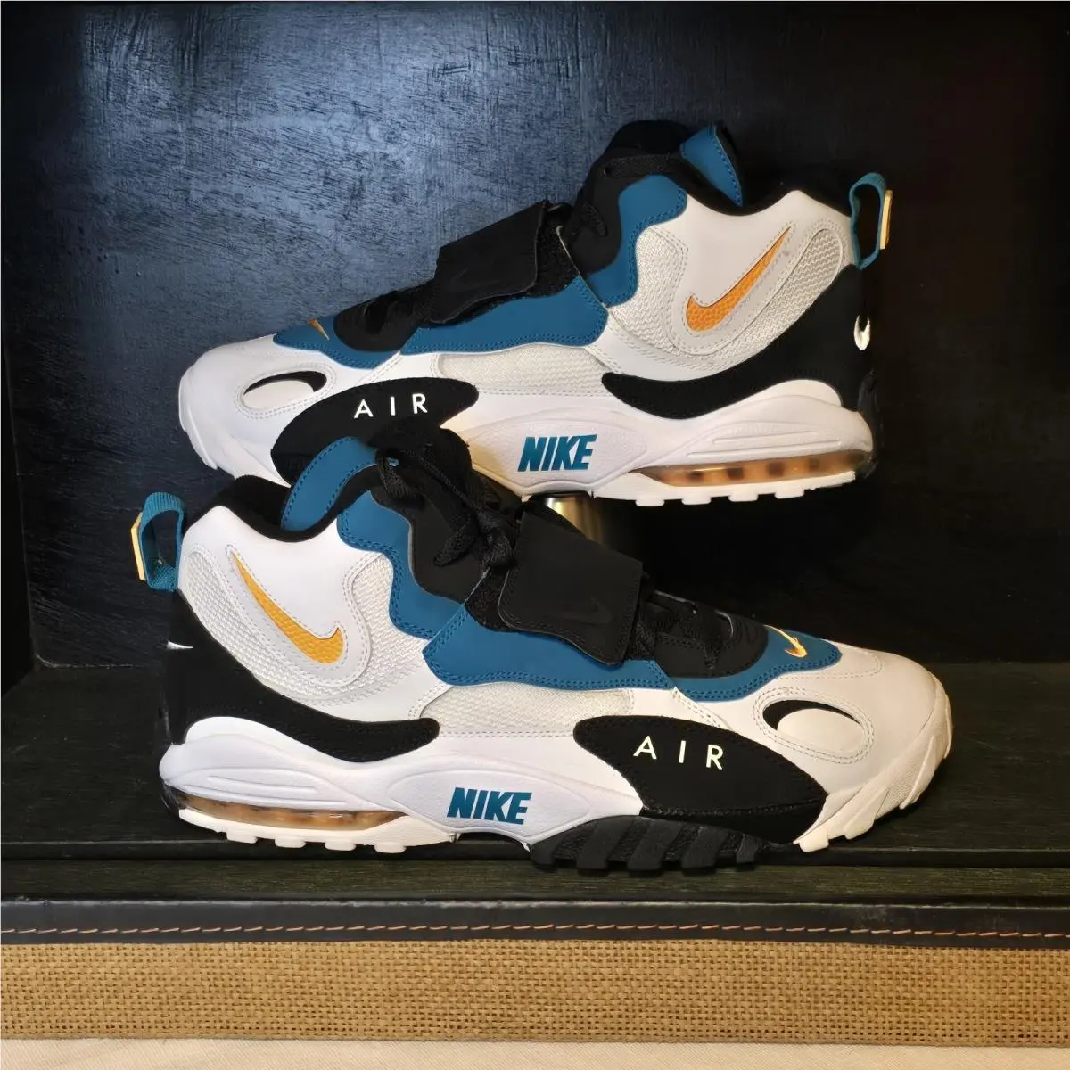 Nike shoes - Nike Air Max Speed Turf - 525225 100 - Orange 2