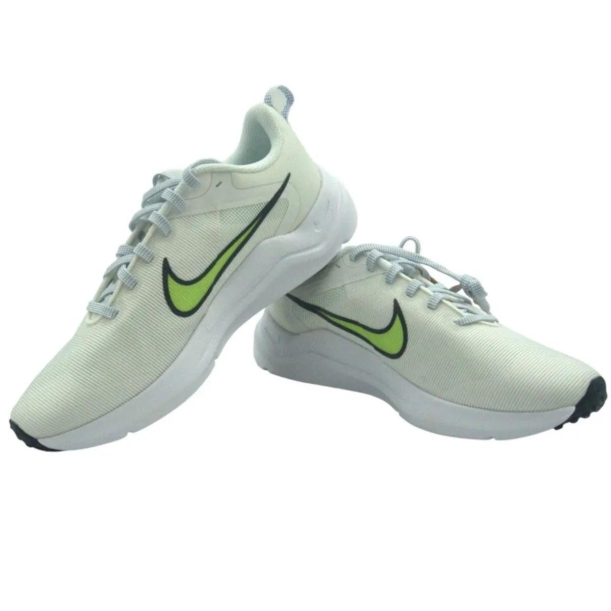 Nike shoes - White 3