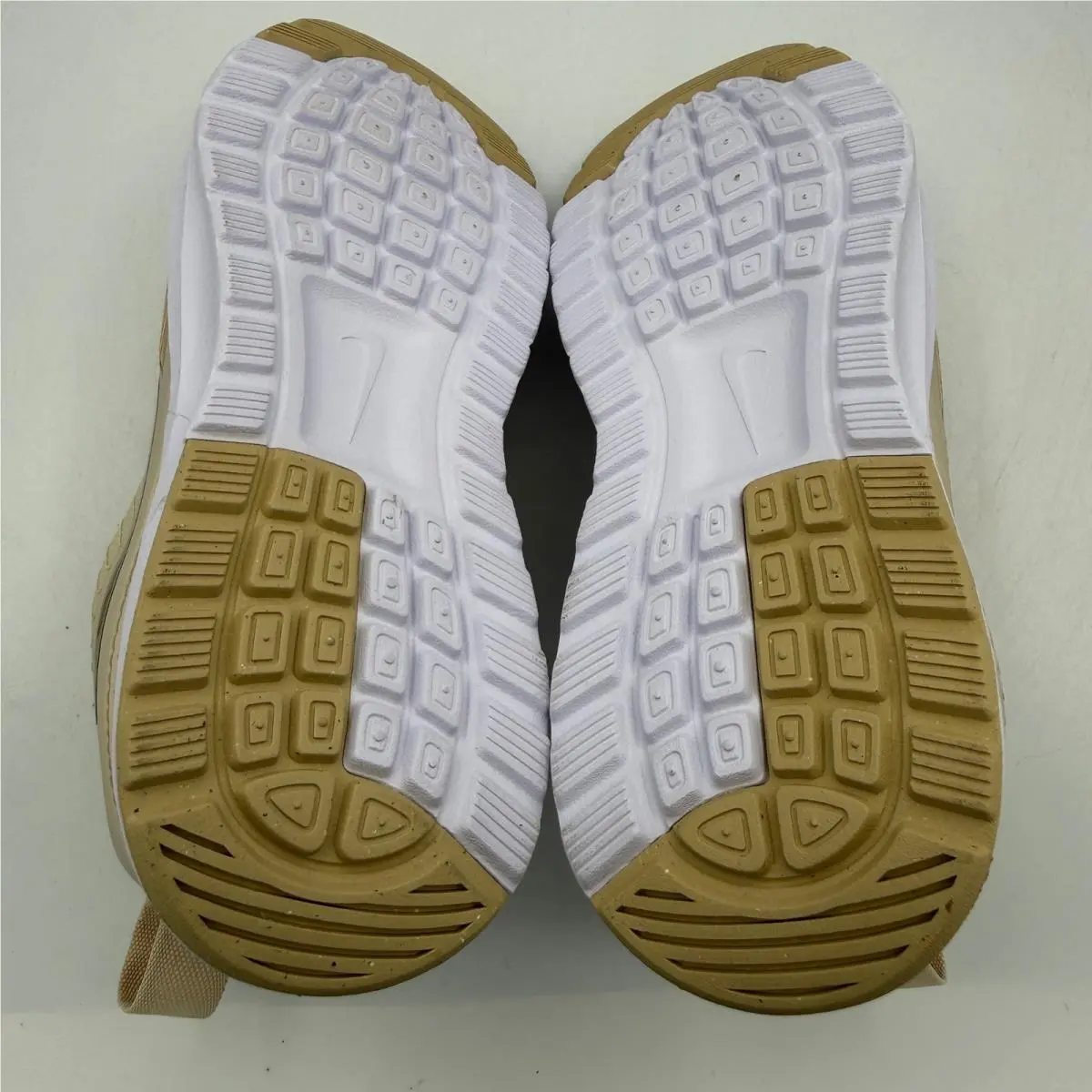 Nike shoes - Nike Air Max Nuaxis - Air Max Nuaxis - Beige 4