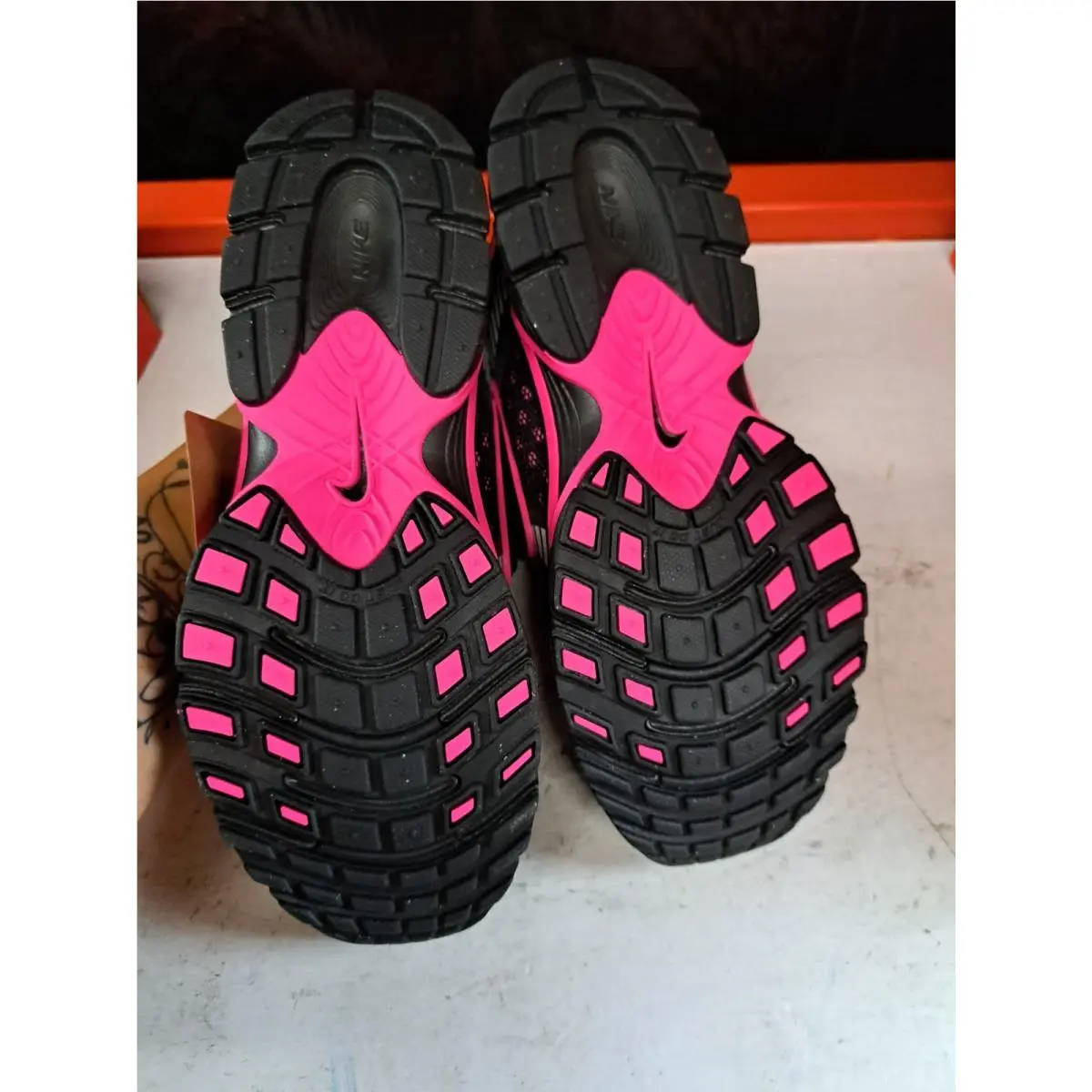 Nike shoes - Black 3