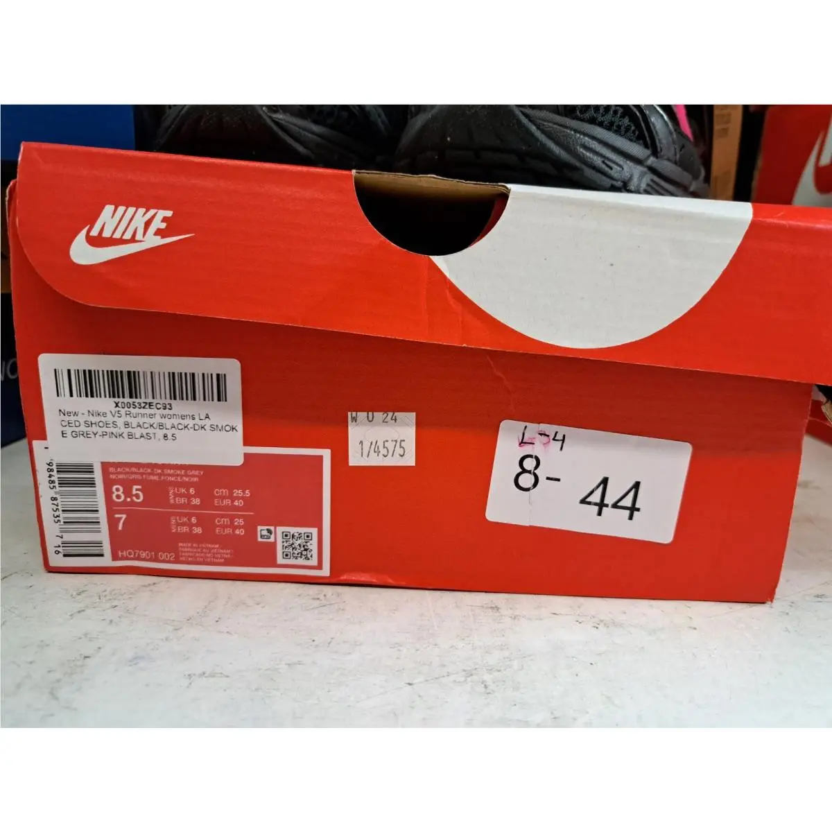 Nike shoes - Black 4