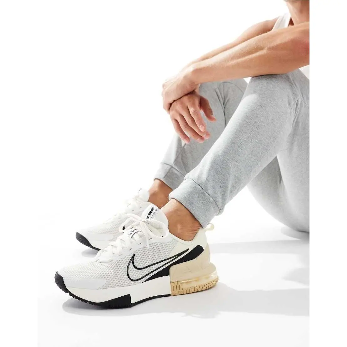 Nike shoes - Beige 0
