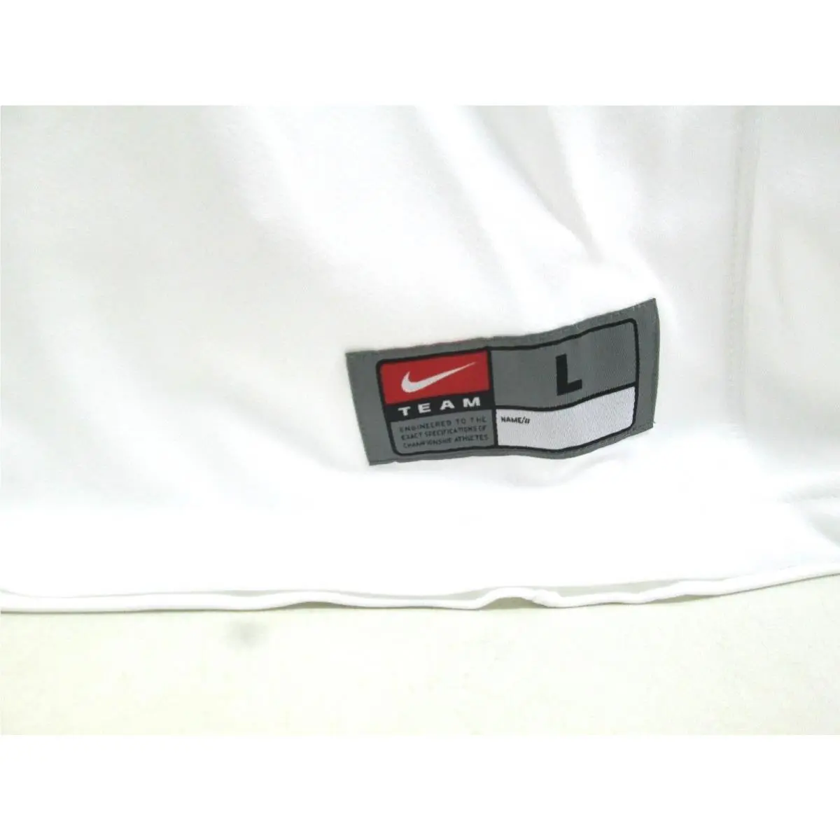 Nike clothing - white/cardinal red (UPC: 676556726062) 0