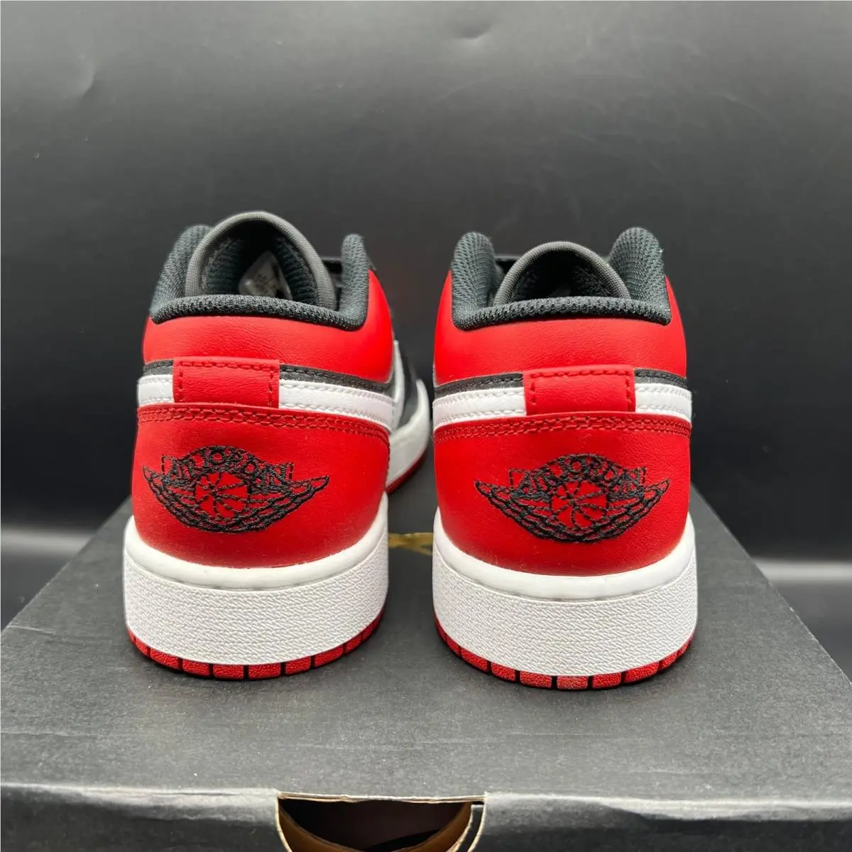 Nike shoes - Air Jordan 1 - Air - Black 3