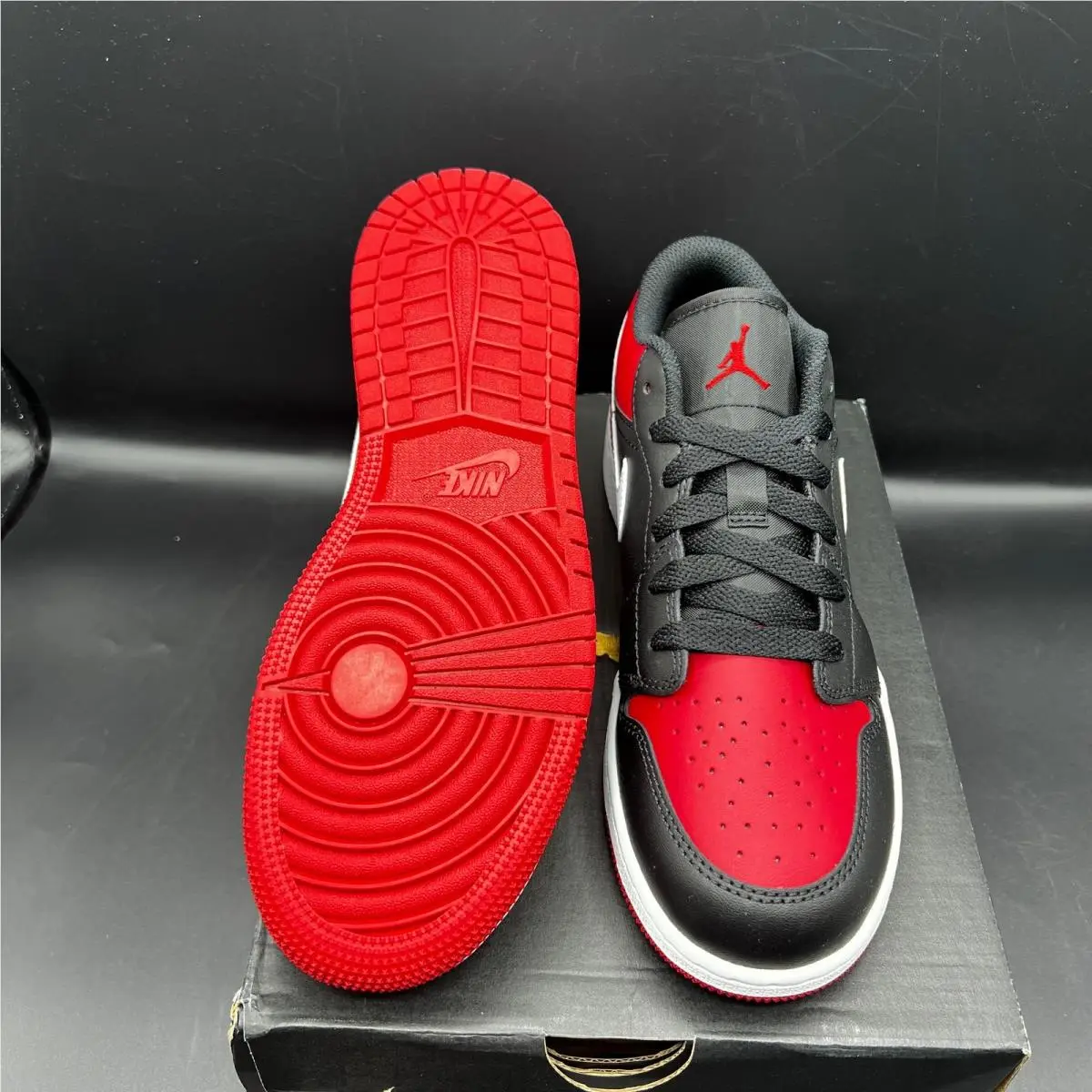 Nike shoes - Air Jordan 1 - Air - Black 4