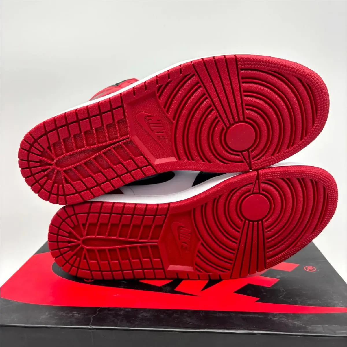 Nike shoes - Nike Air Jordan 1 Retro 555088-125 - 555088-125 - White Red Black (UPC: 884500941571) 3