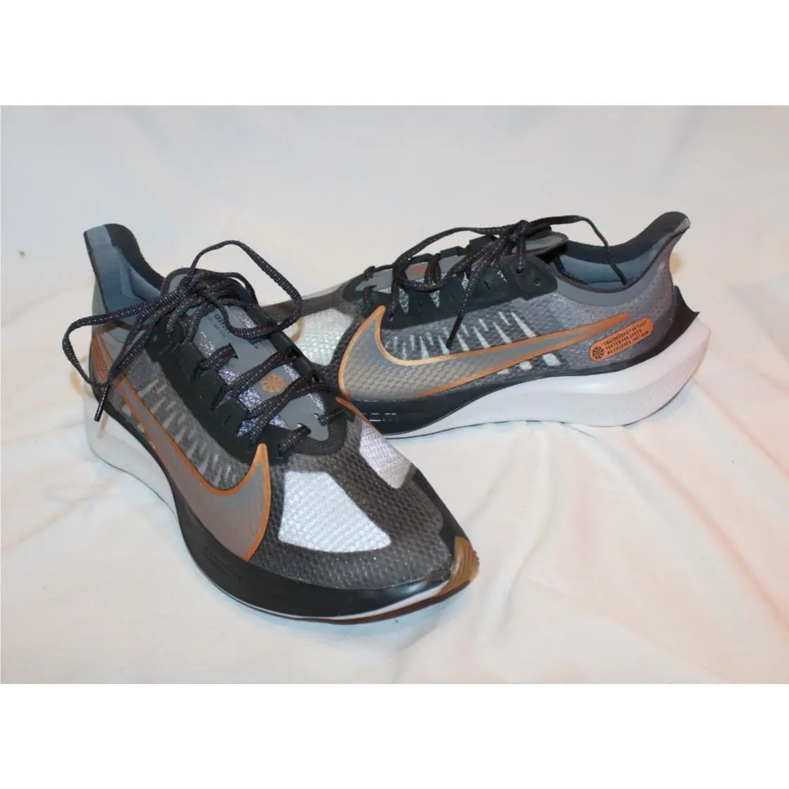 Nike shoes - Nike Zoom Gravity - Zoom Gravity - Gray 1
