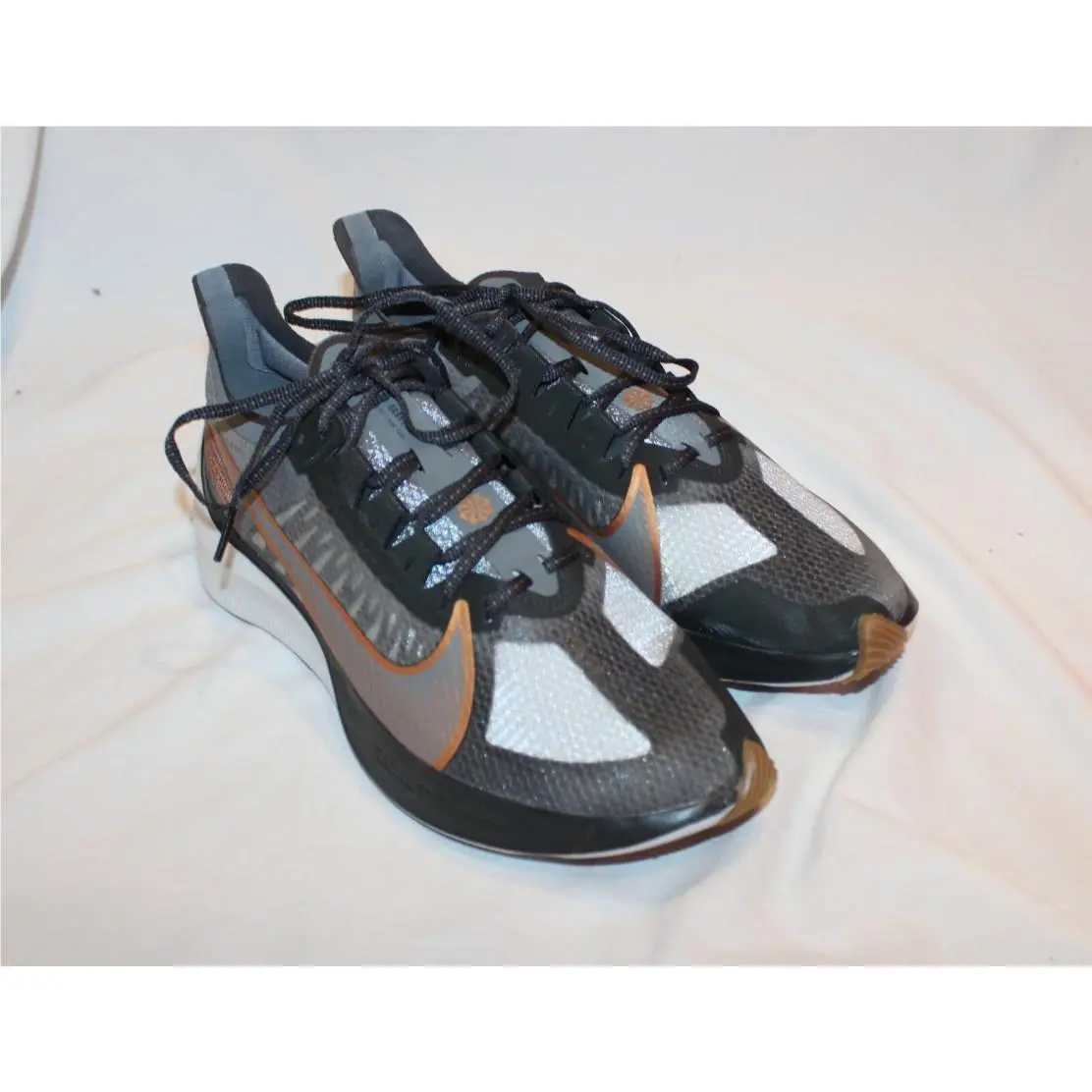 Nike shoes - Nike Zoom Gravity - Zoom Gravity - Gray 2