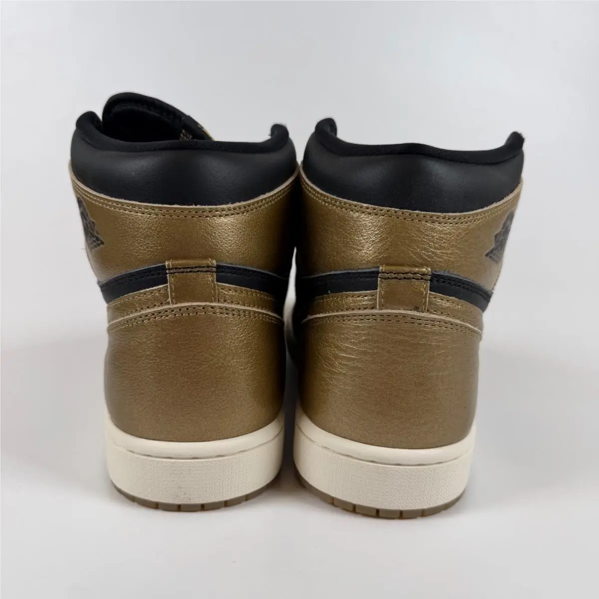 Nike shoes - Jordan 1 Retro High OG - Black 3