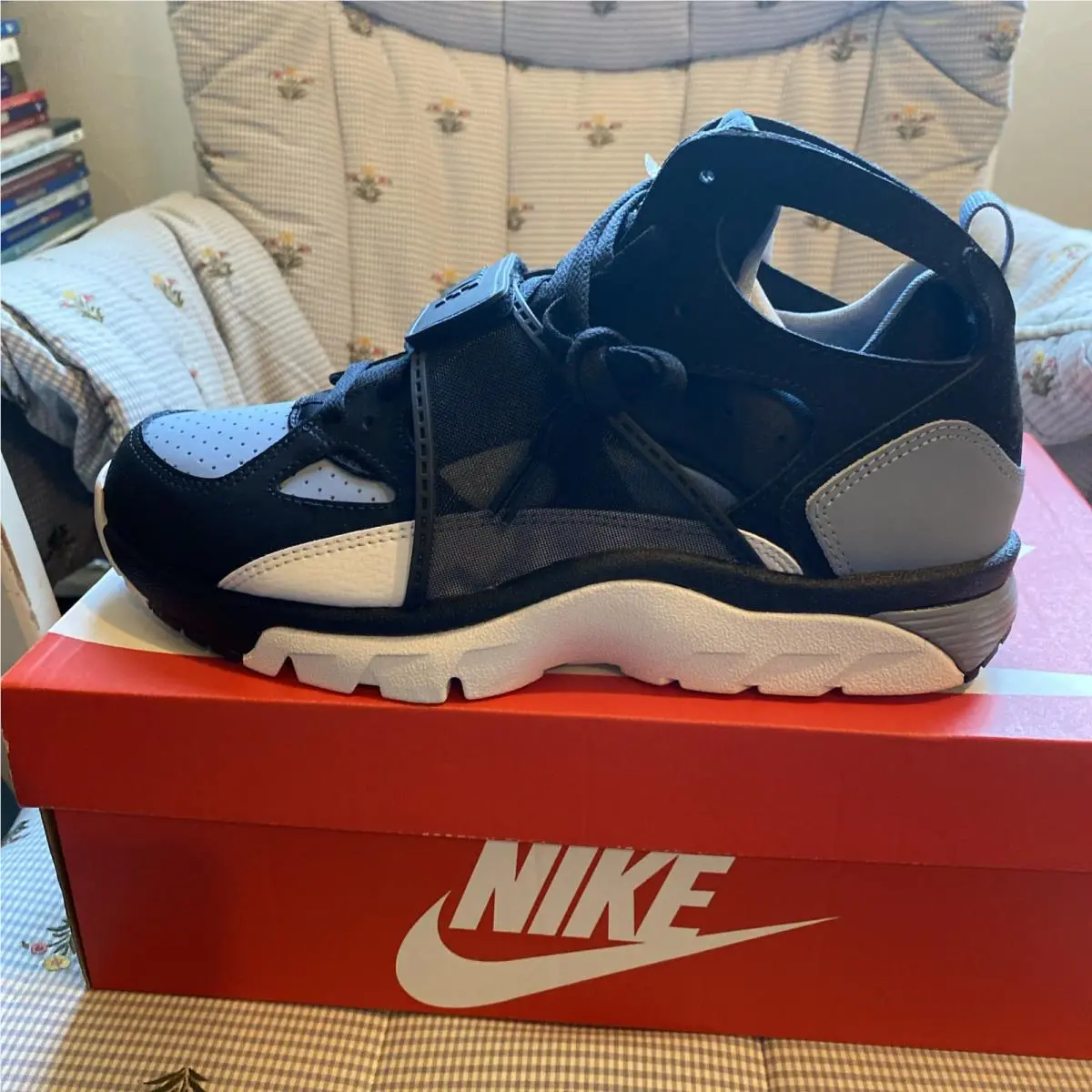 Air Trainer Huarache Cool Blue Shoes Sz. 9  IH4470-001 by Nike