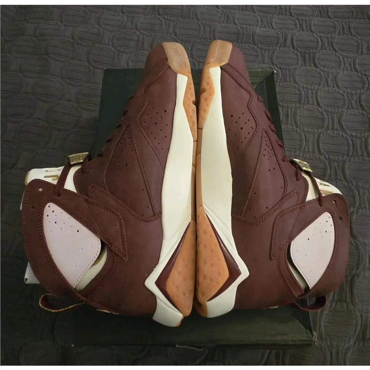 Nike shoes - Air Jordan 7 - Air - 725093-630 - Team Red / Metallic Gold / Sail / Gum 3