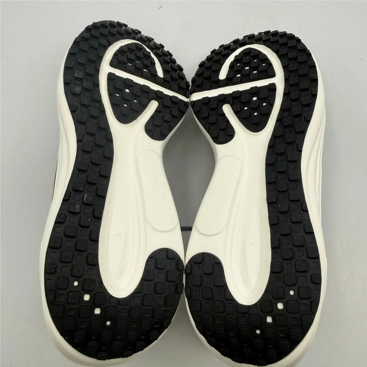 Nike shoes - Nike Revolution 8 - Revolution - Gray 3